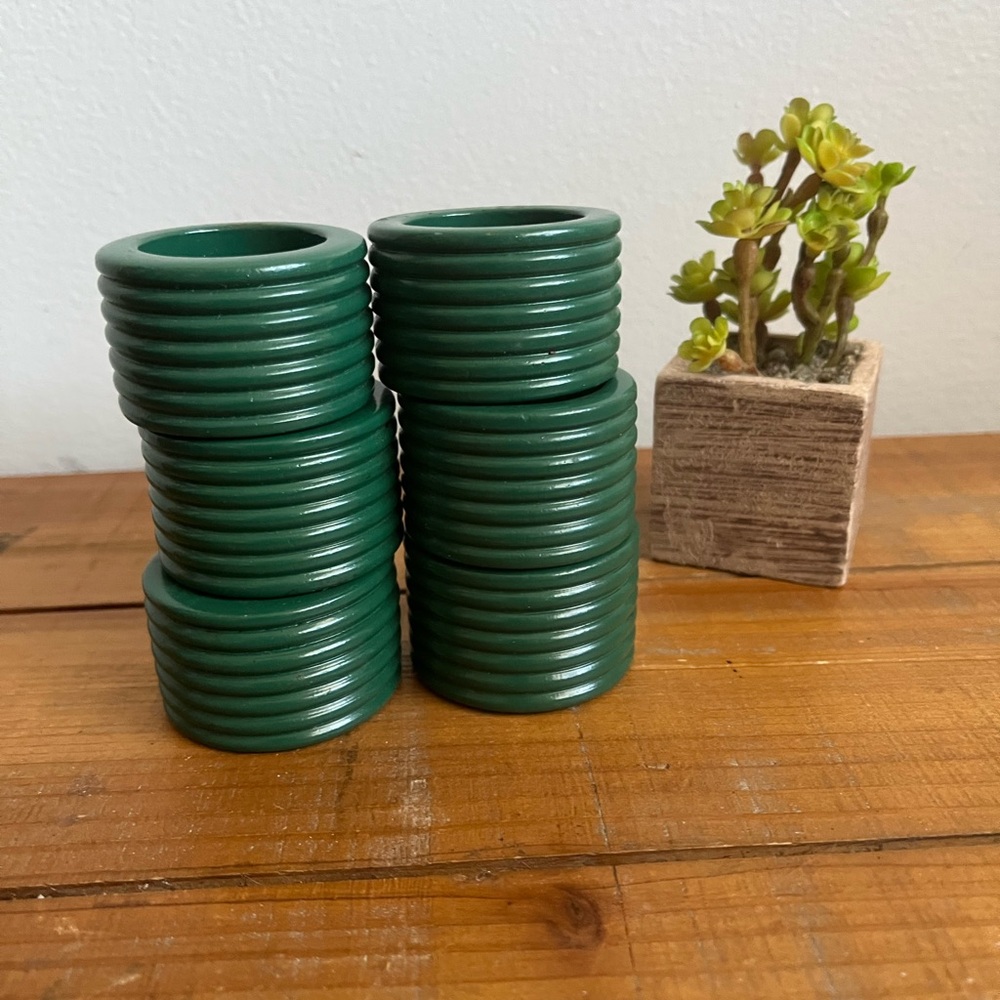 Vintage Napkin Rings 6 MCM Napkin Holders Green Holidays Christmas Thanksgiving